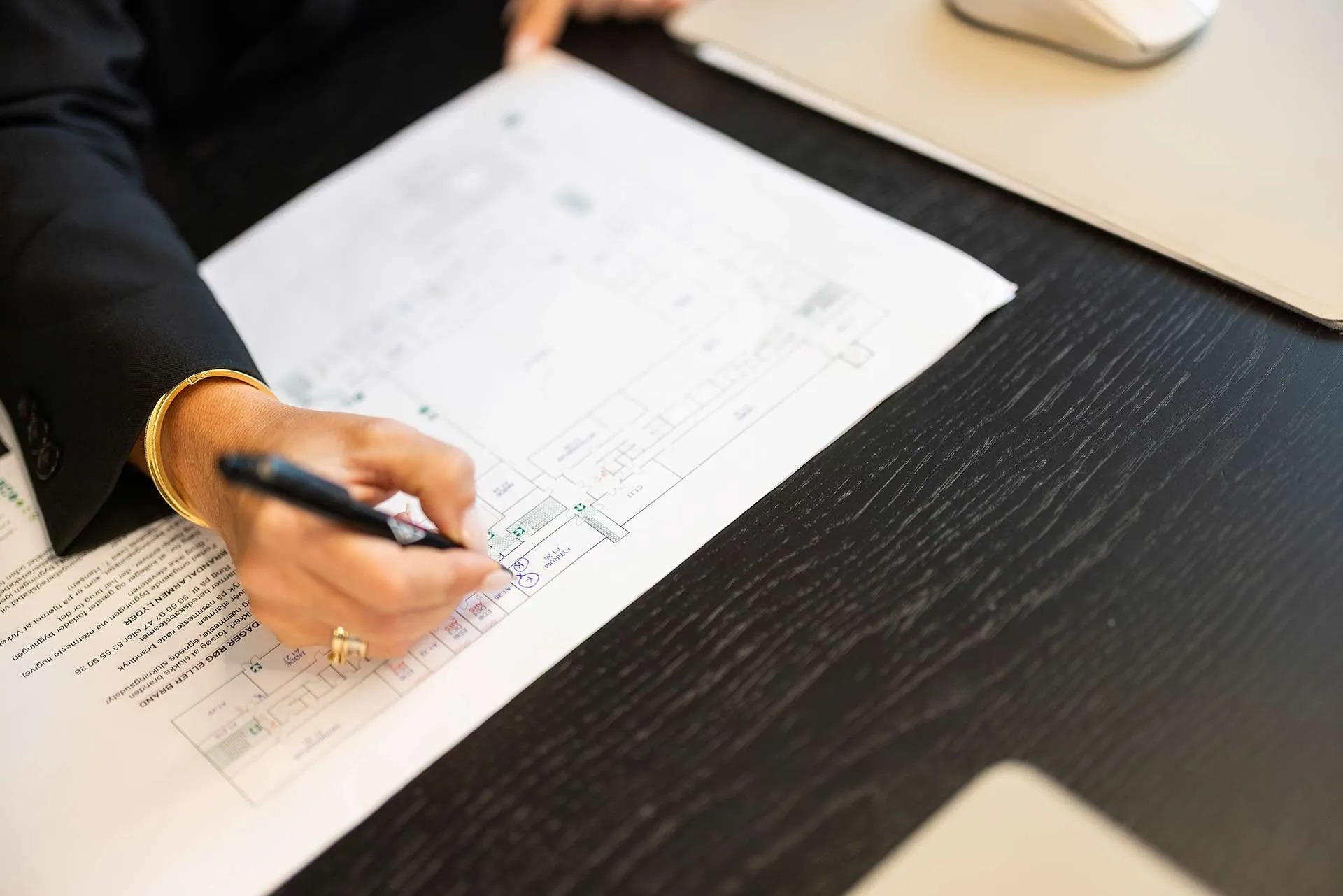 ABDL-anlæg: Effektiv brandsikring med automatisk branddørslukning